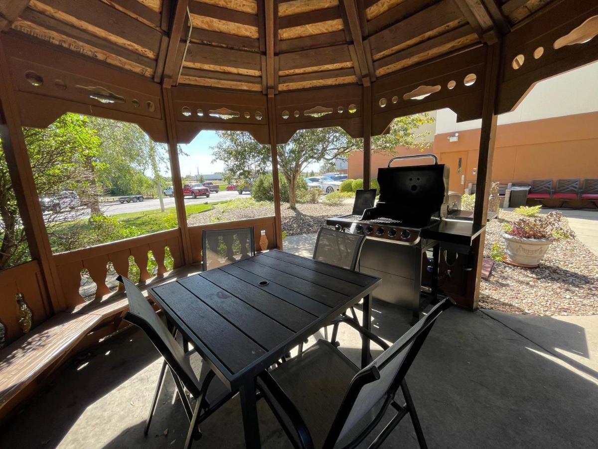 Mainstay Suites - Wichita Ne Luaran gambar