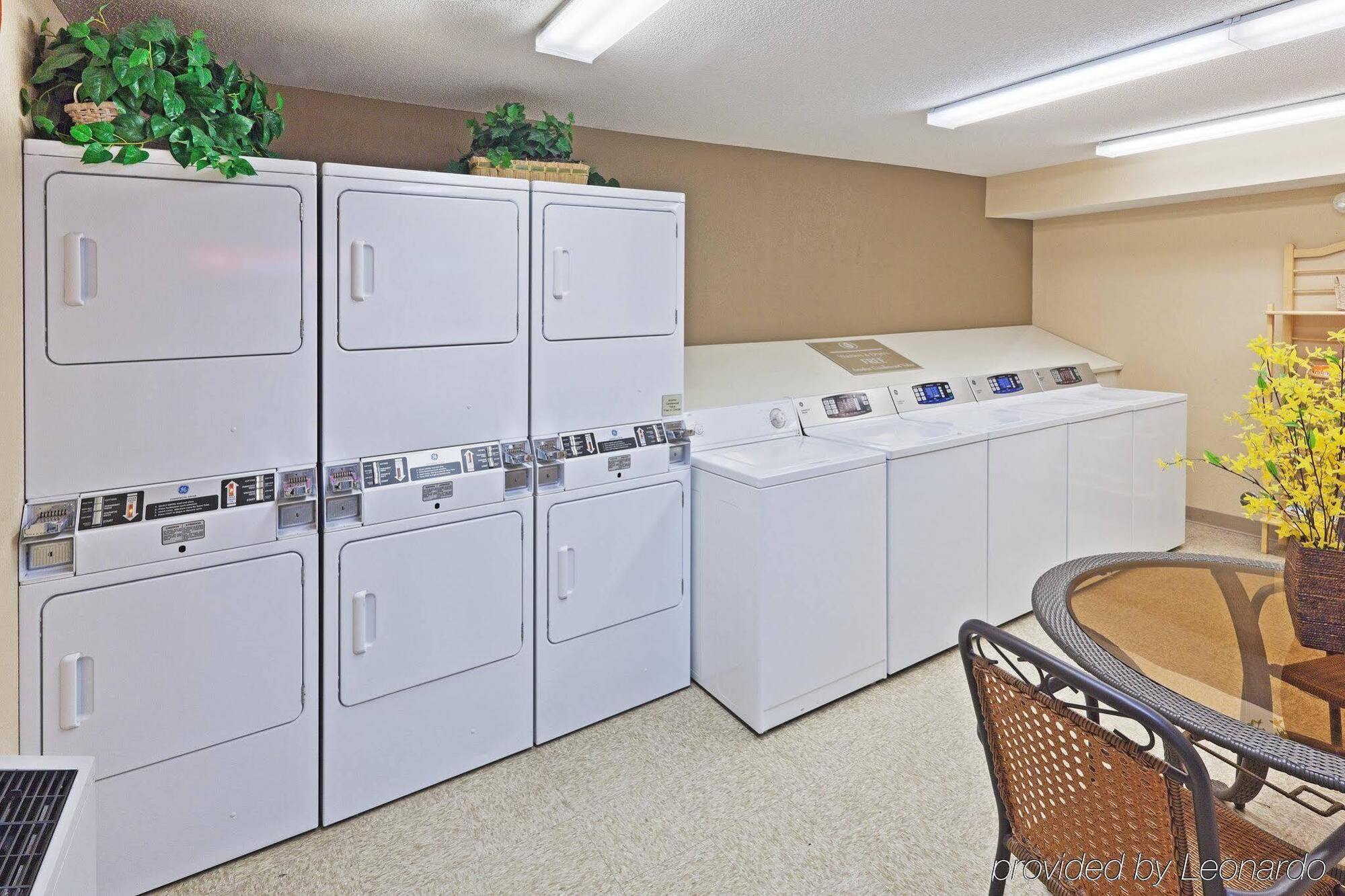 Mainstay Suites - Wichita Ne Luaran gambar